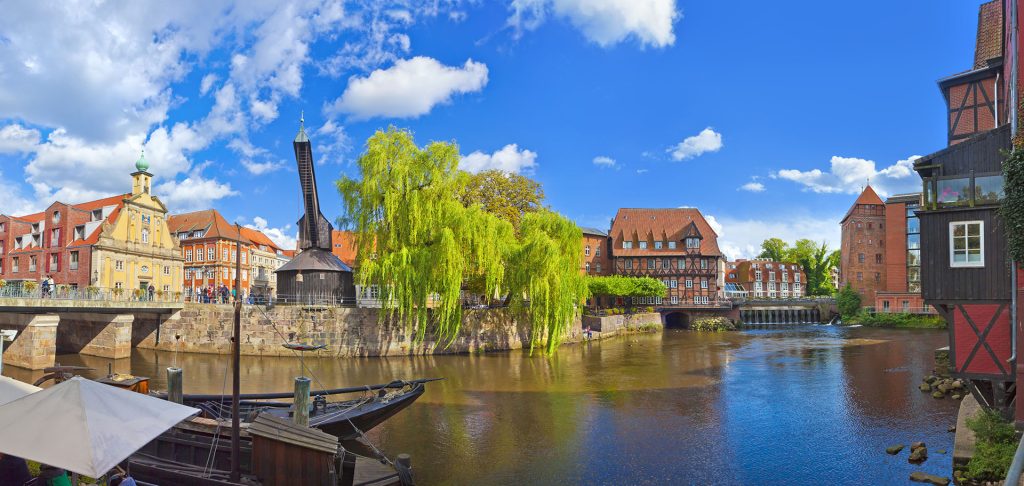 Die historische Stadt Lüneburg ist bei vielen Senioren als Ruhesitz beliebt.